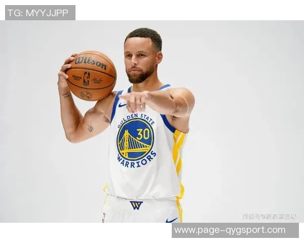 库里称赞克莱是球队重要资产因为他能有效防守对手最佳外线球员